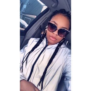 Meet your Posher, Megan